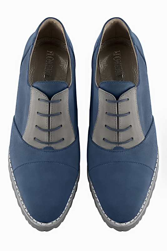 Denim blue and dove grey women's casual lace-up shoes. Round toe. Flat rubber soles. Top view - Florence KOOIJMAN
